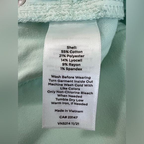 NWT‎ Talbots STRAIGHT LEG CROP JEANS - Size 12 Light Green - Picture 9 of 13